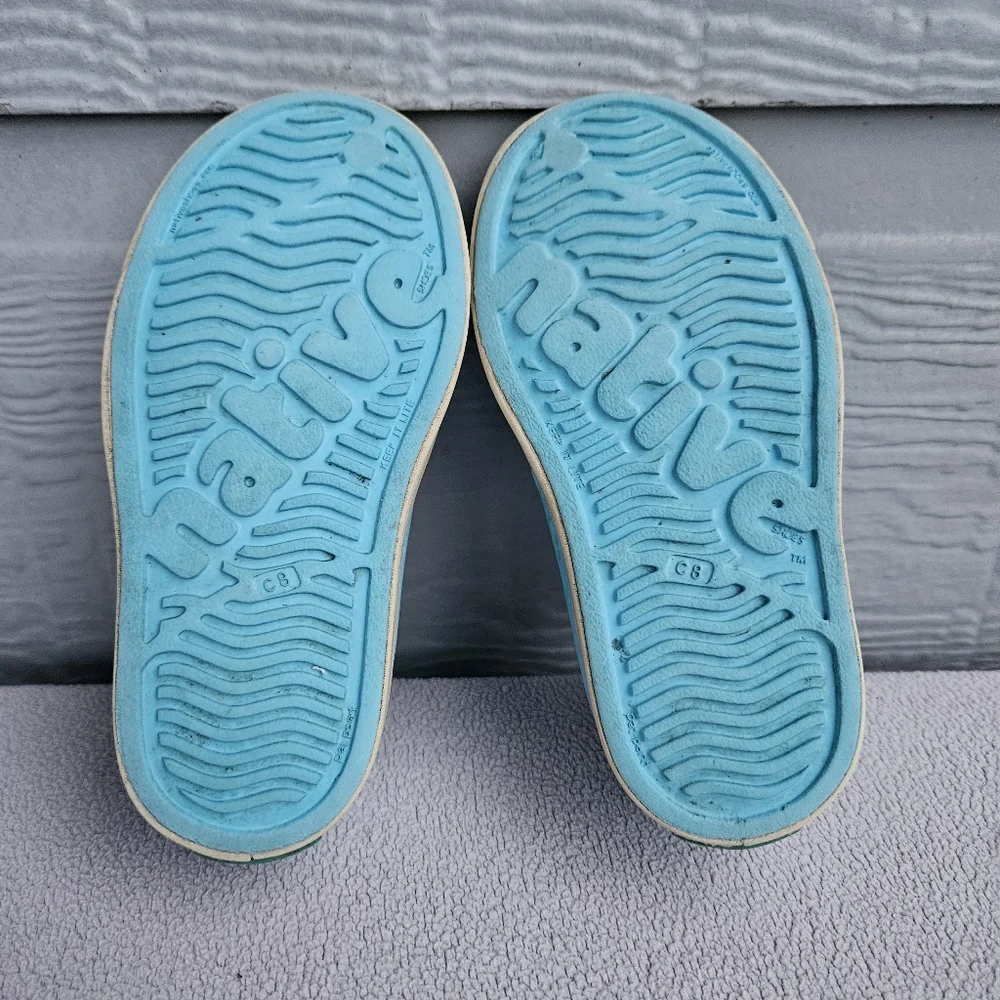 Native Jefferson Toddler SZ C8 Blue Bone Slip-On Water Shoes Unisex